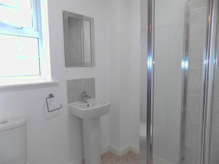 3 Bedroom End Of Terrace House For Sale In Castle Drive, Margate, CT9