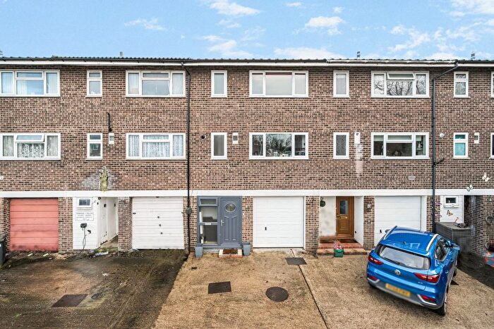 4 Bedroom Town House For Sale In Temple Way, Larkfield, Aylesford, ME19