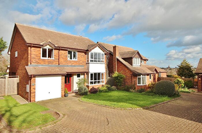 5 Bedroom Detached House For Sale In Union Way, Witney, OX28