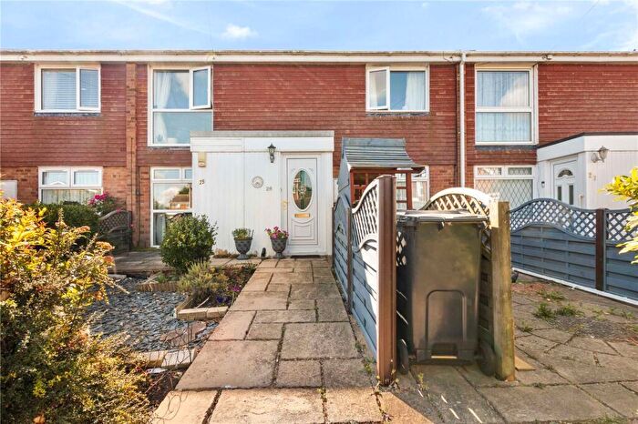 2 Bedroom Apartment For Sale In Claymore Close, Cleethorpes, Lincolnshire, DN35