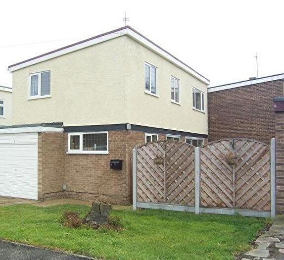 3 Bedroom Detached House To Rent In Elder Way Rainham Essex, RM13