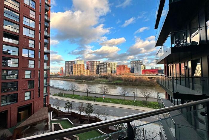 2 Bedroom Apartment To Rent In Handlebury House, Leamouth Road, E14