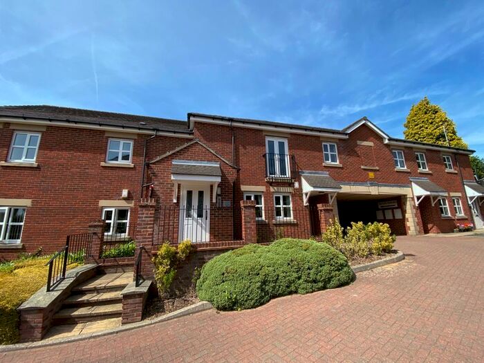 3 Bedroom Flat To Rent In St Francis Close, Crosspool, Sheffield, S10