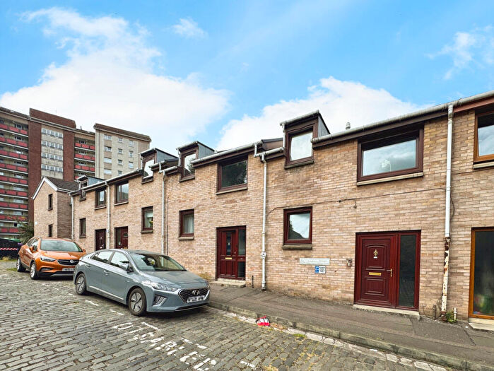 3 Bedroom Terraced House To Rent In Spey Street, Edinburgh, EH7