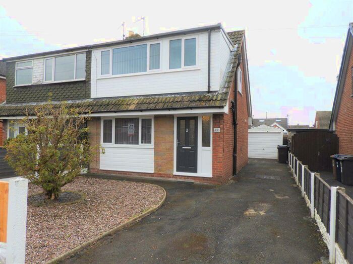 3 Bedroom Semi-Detached House To Rent In Knowsley Close, Houghton, PR5