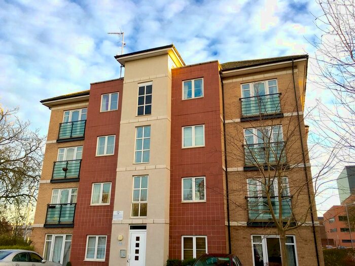 1 Bedroom Flat To Rent In The Parklands, Dunstable, LU5