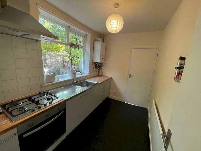 4 Bedroom Semi-Detached House To Rent In Sherwood Avenue, Fallowfield, M14