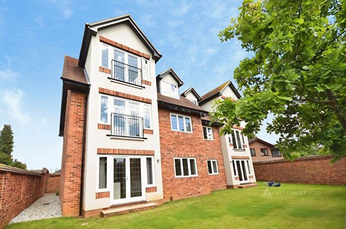 2 Bedroom Flat To Rent In The Firs, High Street, Whitchurch, HP22