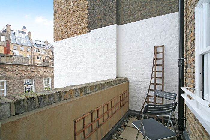 1 Bedroom Flat For Sale In Beaufort Gardens, London, SW3