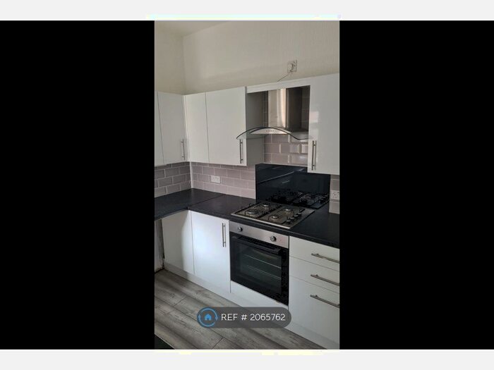 2 Bedroom Terraced House To Rent In Buckingham Street, Hull, HU8