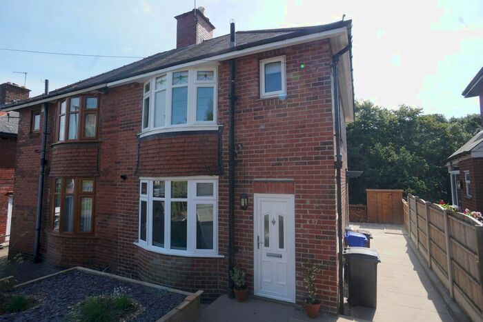 3 Bedroom Semi-Detached House To Rent In Lees Hall Road, Norton Lees, Sheffield, S8