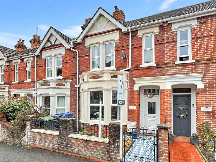 3 Bedroom Terraced House For Sale In Belle Vue Road, Salisbury, SP1