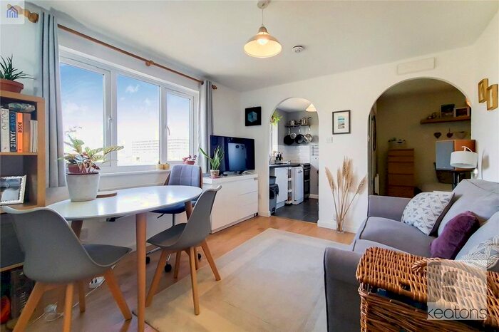 Studio To Rent In Glenville Grove, London, SE8