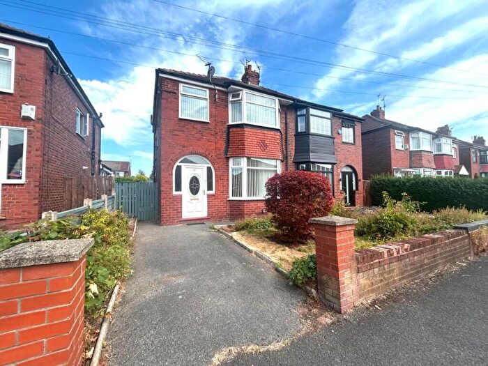 3 Bedroom Semi Detached House To Rent In Clifton Street, Failsworth, Manchester, M35