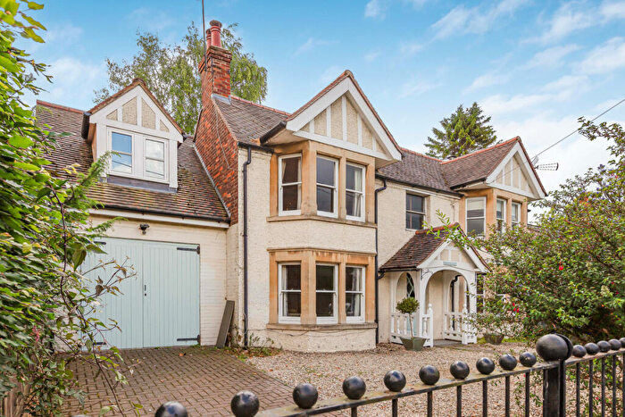5 Bedroom Detached House For Sale In Cuxham Road, Watlington, OX49