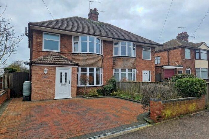 3 Bedroom Semi-Detached House To Rent In Ashcroft Road, Ipswich, IP1