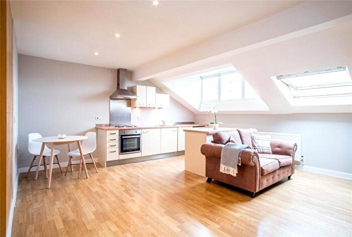 1 Bedroom Apartment To Rent In Bankfield Road, Huddersfield, HD1