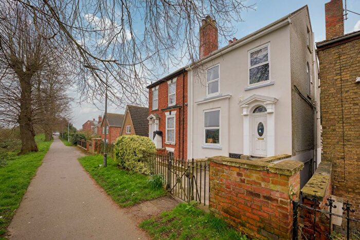 5 Bedroom Semi Detached House For Sale In Witham Bank West, Boston, PE21