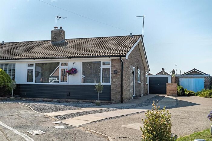2 Bedroom Semi-Detached Bungalow For Sale In Willow Glade, Huntington, York, YO32