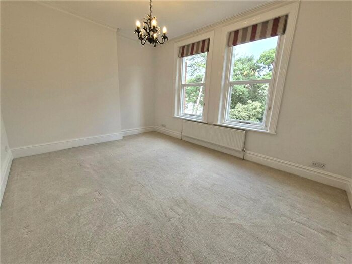 2 Bedroom Apartment For Sale In Bradburne Road, Bournemouth, Dorset, BH2