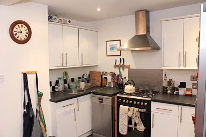 1 Bedroom Flat To Rent In West Hill, London, SW18