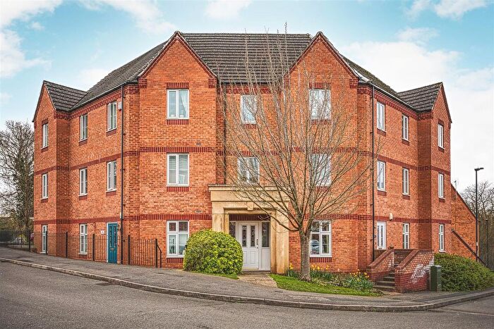 2 Bedroom Flat For Sale In Highfields Park Drive, Off Broadway, Derby, DE22