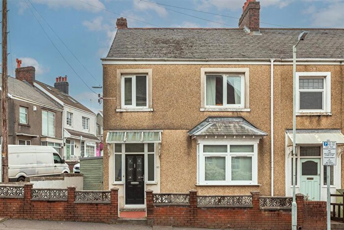 3 Bedroom End Of Terrace House For Sale In Rhyddings Park Road, Brynmill, Swansea, SA2