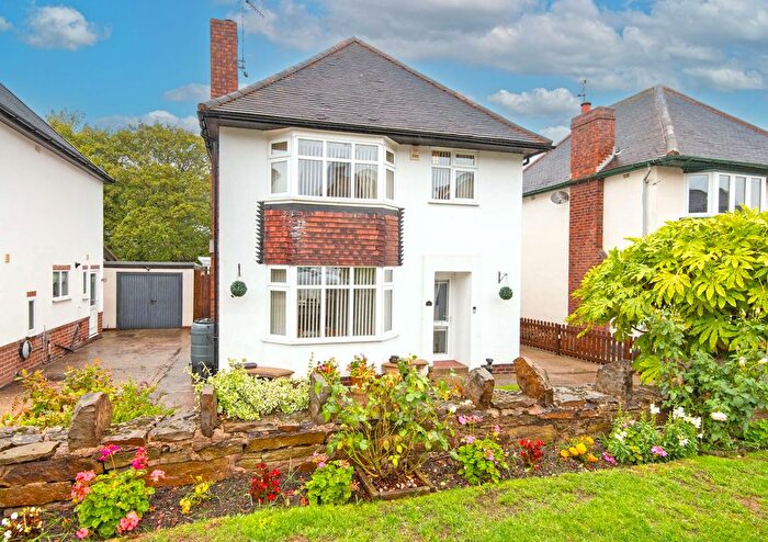 3 Bedroom Detached House For Sale In Southfield Avenue, Hasland, S41