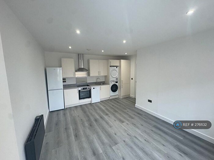 1 Bedroom Flat To Rent In High Street, Barnet, EN5