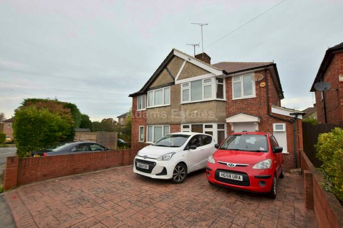 5 Bedroom Semi-Detached House To Rent In Ennerdale Road, Reading, RG2