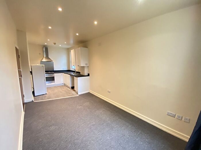 2 Bedroom Flat To Rent In Whetstone House, Birkenhead, CH41