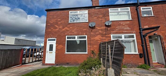 3 Bedroom Semi Detached House To Rent In Archer Street, SK2