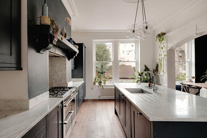 3 Bedroom Apartment For Sale In Royal Park | Clifton, BS8