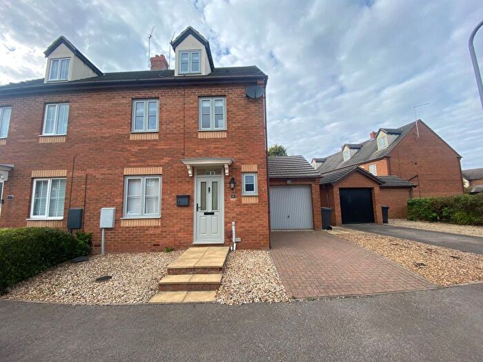 4 Bedroom Property To Rent In Insignia Close, Wootton, Northampton, NN4