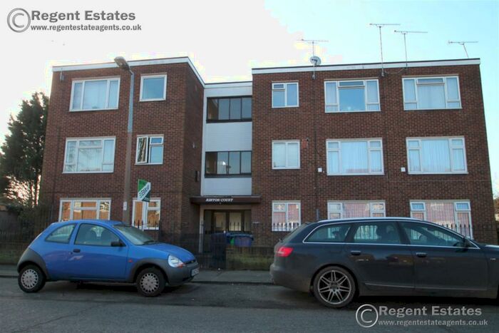 2 Bedroom Flat To Rent In Ashton Court, Lenthal Avenue, Grays, Essex, RM17