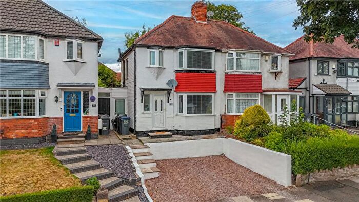 3 Bedroom Semi-Detached House For Sale In Charlbury Crescent, Birmingham, West Midlands, B26