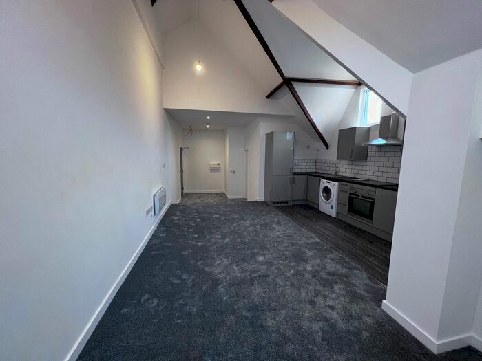 Studio To Rent In Victoria Street, West Bromwich, B70