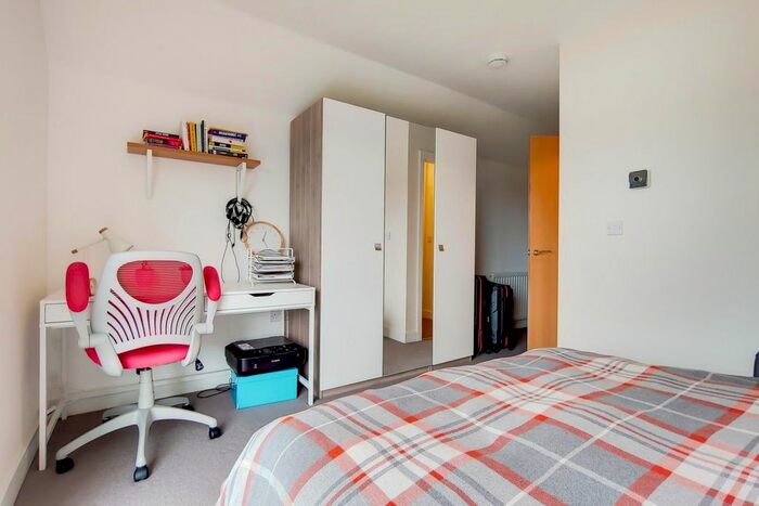 2 Bedroom Flat To Rent In Wisteria Apartments, Chatham Place, London, E9