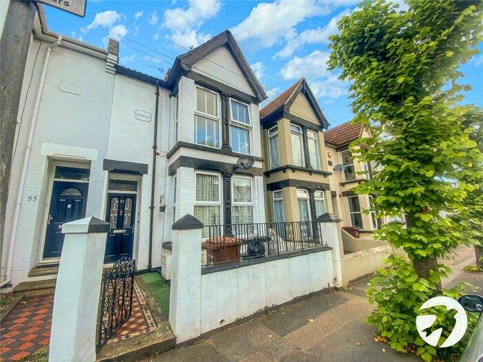 1 Bedroom Flat To Rent In Rock Avenue, Gillingham, Kent, ME7