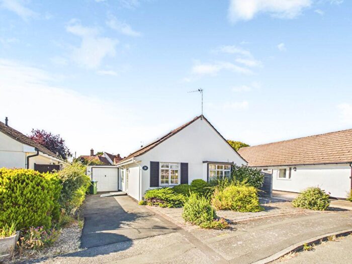 3 Bedroom Detached Bungalow For Sale In Stokes End, Haddenham, HP17