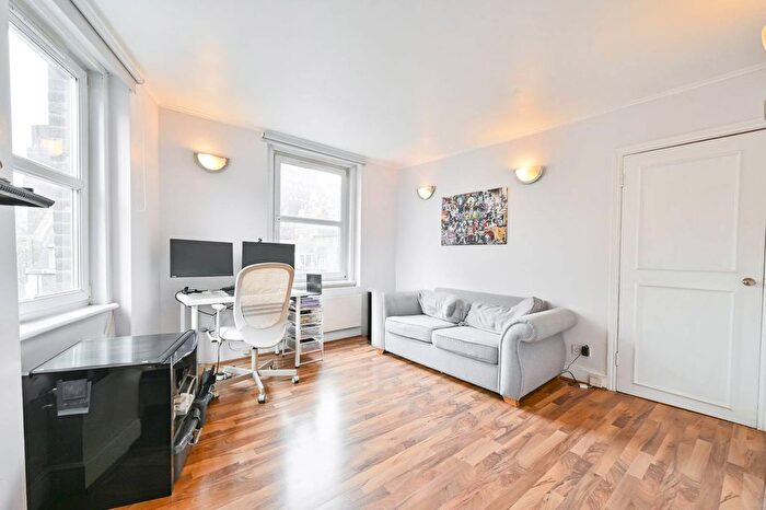 1 Bedroom Flat For Sale In Old Compton Street, Soho, London, W1D