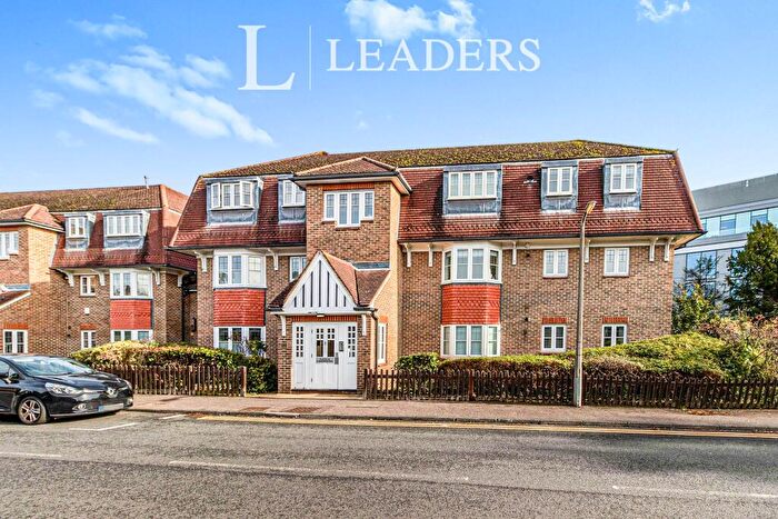 2 Bedroom Flat To Rent In Worcester Court, Worcester Road, SM2