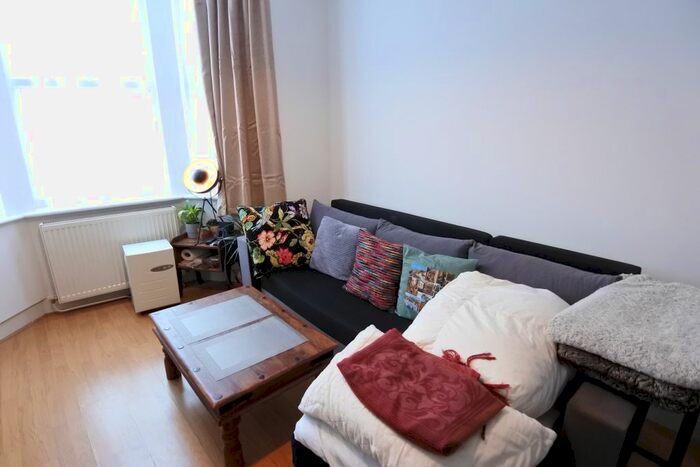 1 Bedroom Flat To Rent In Burns Road, London, NW10
