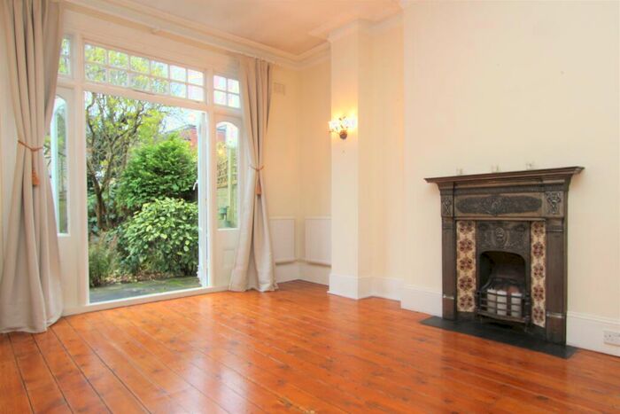 1 Bedroom Apartment To Rent In Midhurst Avenue, Muswell Hill, N10