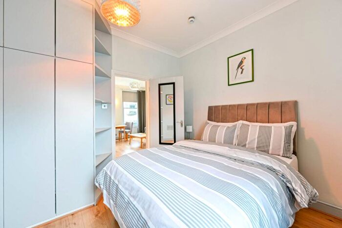 1 Bedroom Flat To Rent In Falkland Road, Kentish Town, NW5