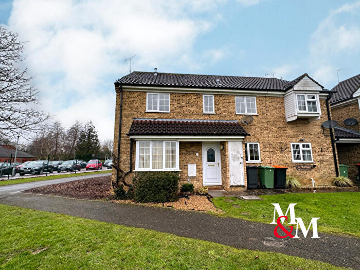 2 Bedroom Terraced House To Rent In Creran Walk, LU7