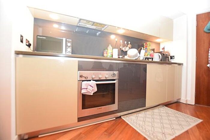 1 Bedroom Apartment To Rent In City Lofts, St. Pauls Square, Sheffield, S1