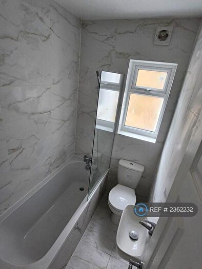 4 Bedroom Terraced House To Rent In Federation Road, London, SE2