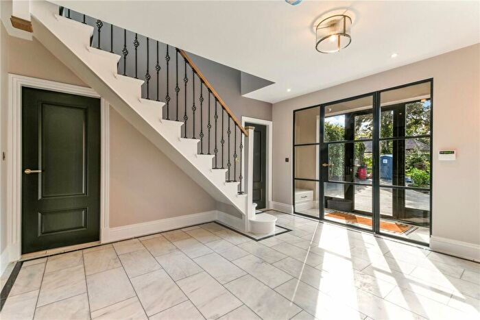 4 Bedroom Detached House For Sale In Gilhams Avenue, Banstead, Surrey, SM7