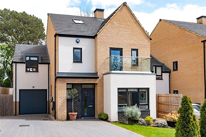 4 Bedroom Detached House For Sale In Delphinium Grove, Leeds, West Yorkshire, LS16